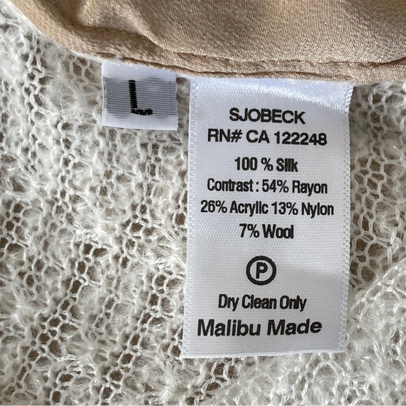 NEW Sjobeck Sand Tan AMAL Long Sleeve Keyhole Blouse with Split Back - Picture 12 of 12